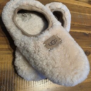 UGG Fluffy Tan/soft Pink Slippers